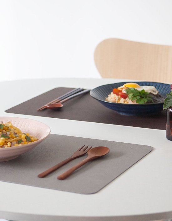 [니코트] 활용도 높은 양면 가죽 테이블매트 8종 2개입 (택 1)