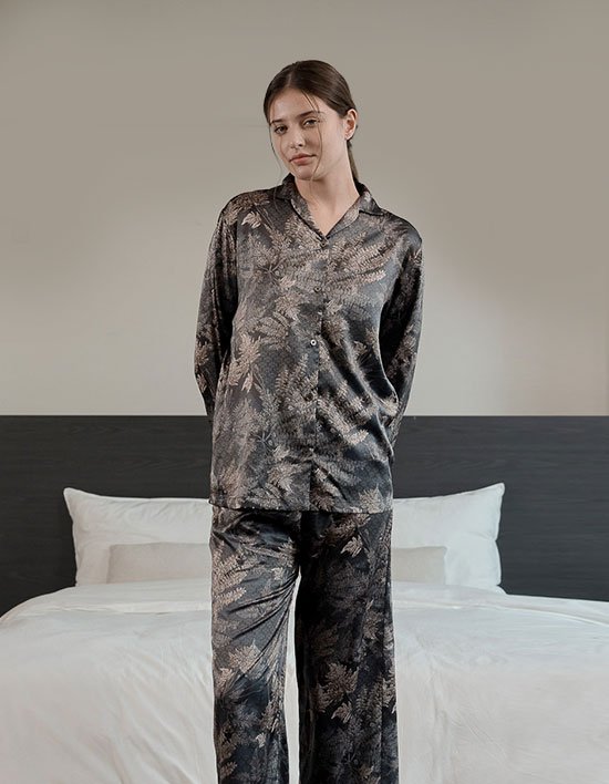 [라페어] 카키브라운 이브닝 샤틴 실키터치 파자마 5종 (택 1)