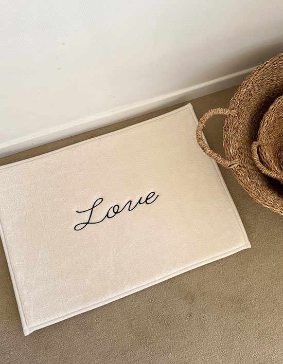 [더러그] LOVE 메모리폼 발매트 (LOVE 메모리폼 50X70)