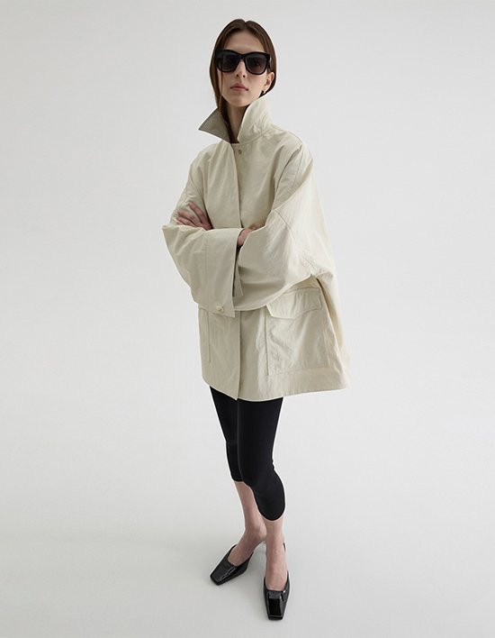 [ONE] 크림 배색 하프 트렌치