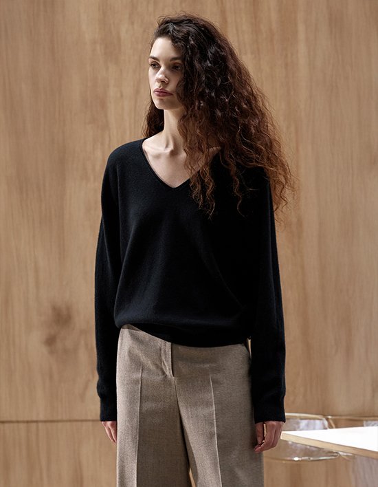 [르쏭드비] V넥 캐시미어 니트 (블랙) 2종 (택1)