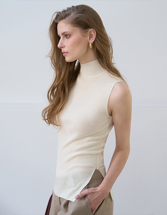 [르쏭드비] 파인 울 슬리브리스 니트 (크림) 2종 (택1)