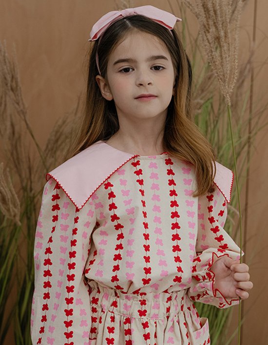 [마이리틀스타] 나비클로버 블라우스 - 베이지