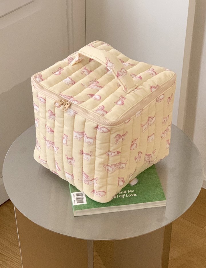 [쉐어룸] 드로잉 키티 패브릭 스퀘어백 - 2color 2종 (택1)