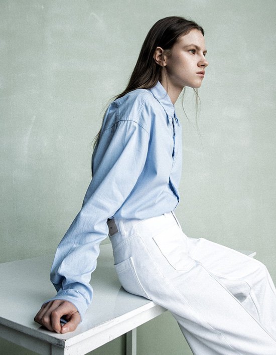 [이너프원] 프론트 셔링 셔츠 블루