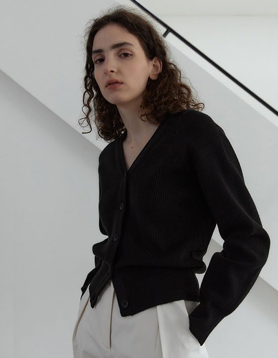 [38컴온커먼] 21S 브이넥 라인 립 가디건 (블랙)