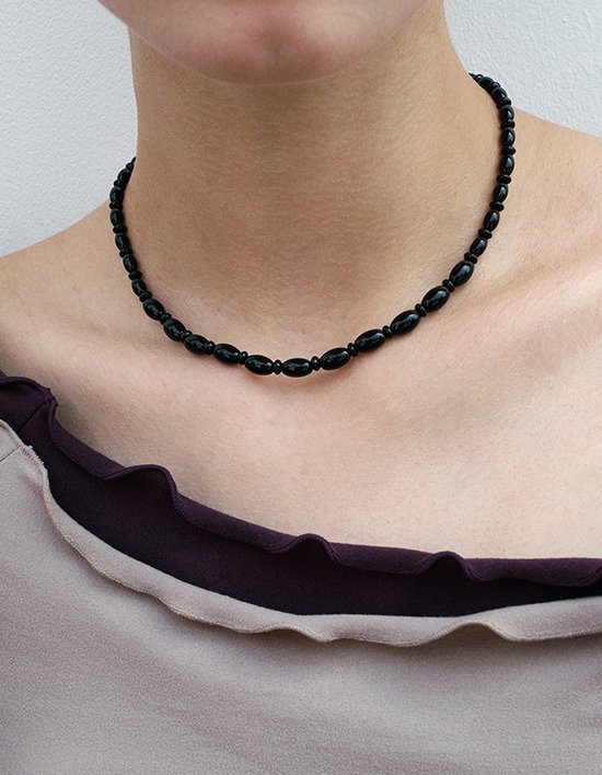[먼데이에디션] 블랙 블룸 오발 목걸이