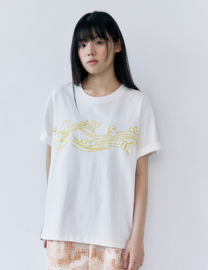 [리즘] 웨이브 엠브로이더리 티셔츠 - 화이트 (White)