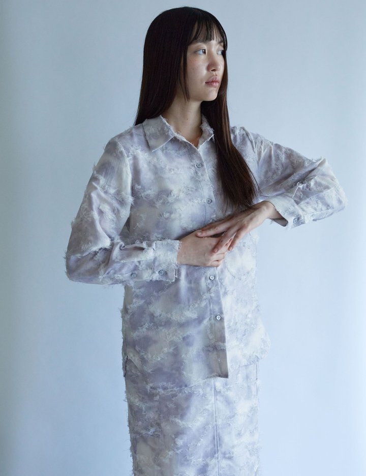 [리즘] 스태인 그래프 오버사이즈드 퍼 셔츠 - 포그 (Fog)